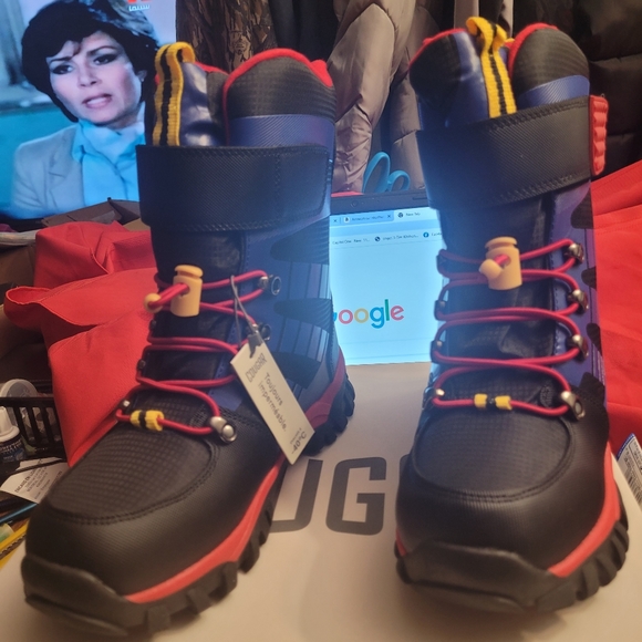 WINTER BOOTS TOTTLERS - Picture 1 of 8